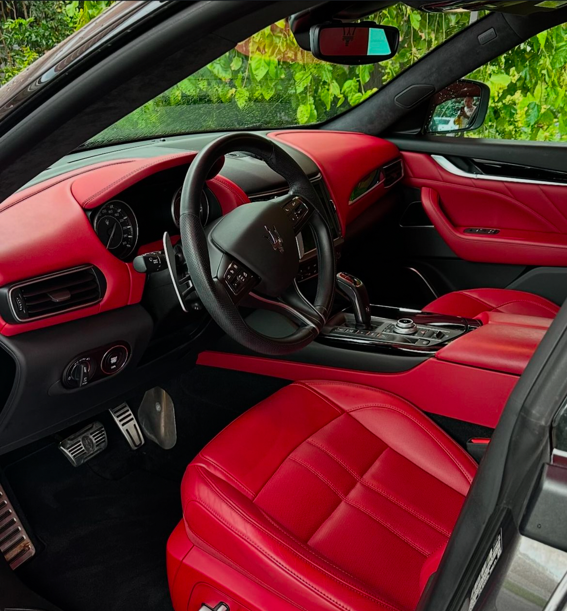 Professional car detailing service in Toronto